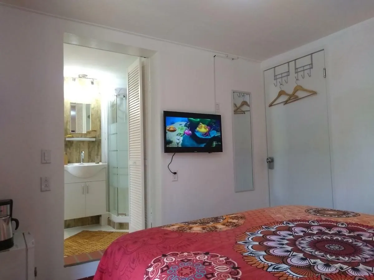 Art Bnb - Art, Nature, Adventure, Away From Tourism, Among Locals, Many Extras Savaneta 0*,  Aruba
